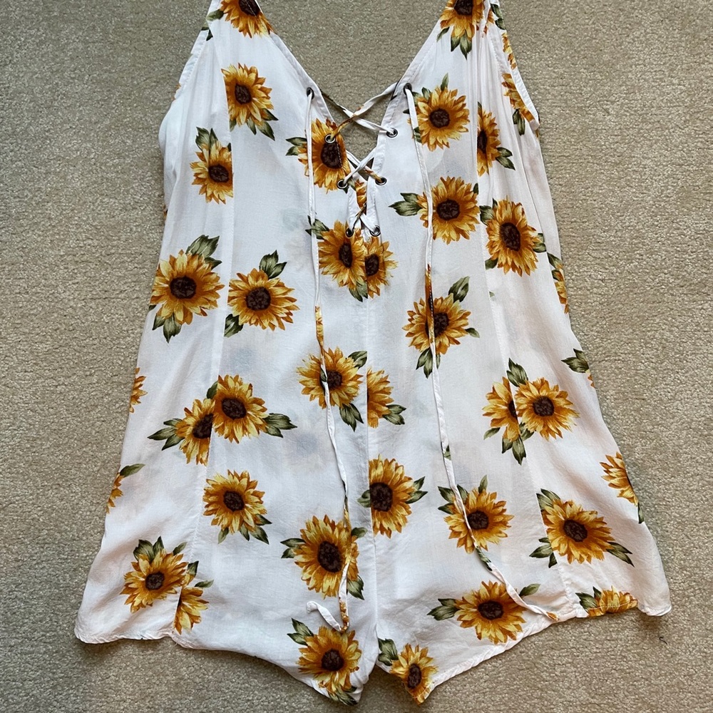 Super cute sunflower romper